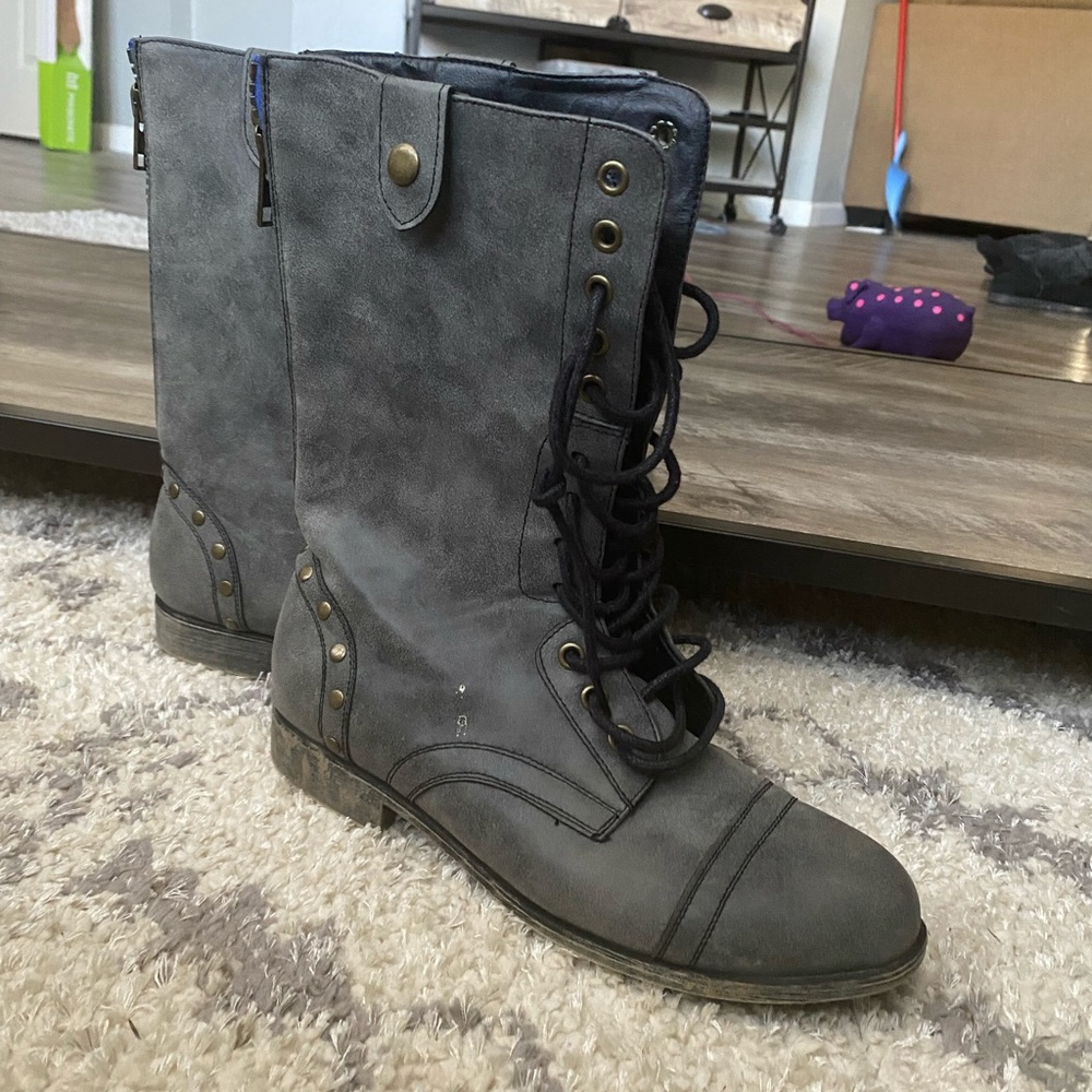 Steve Madden Girl grey combat boots